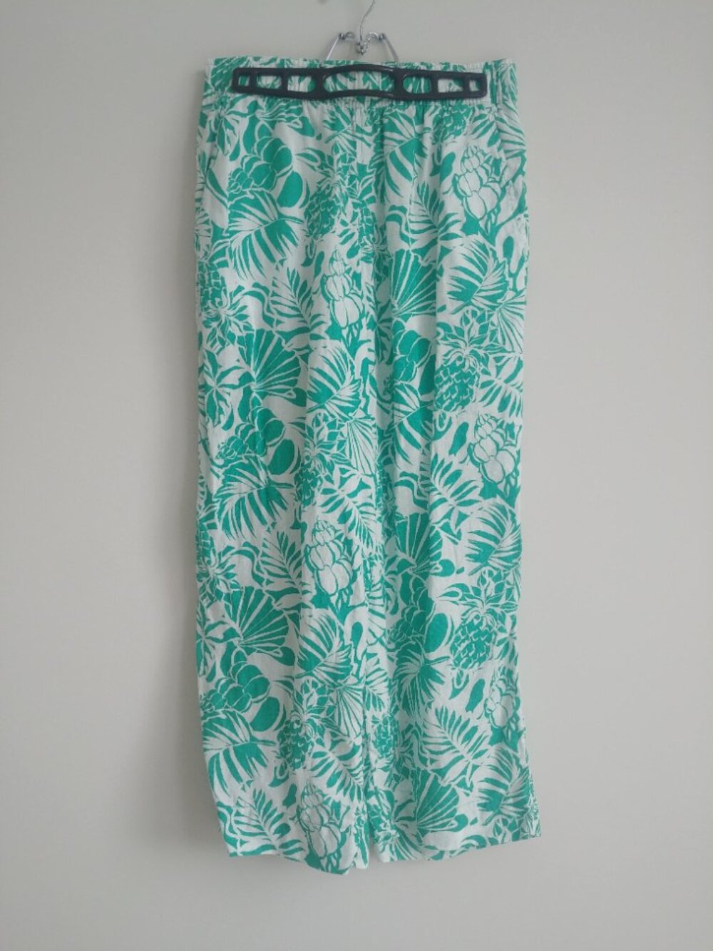 Nicole Miller 100% linen Small cropped ankle pants white with green tropical